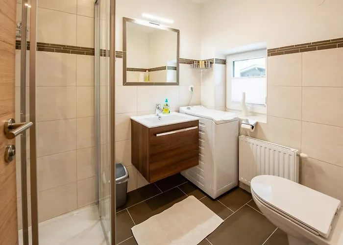 Zwoelferblick דירה *